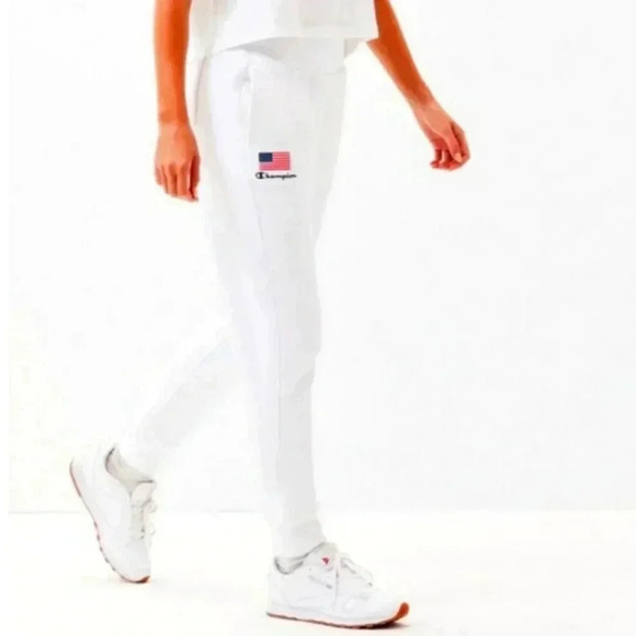 Champion Pants - Champion Flag Reverse Weave Jogger Sweatpants Medium